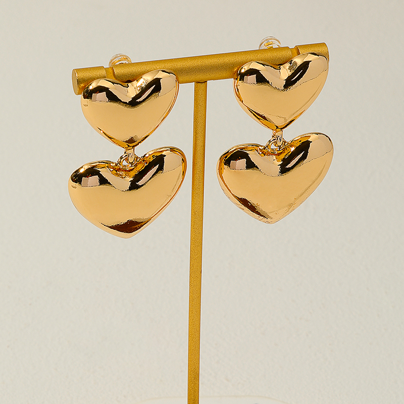 1 Pieza Elegante Forma De Corazón Enchapado Aleación Chapado En Oro Pendientes De Gota display picture 2