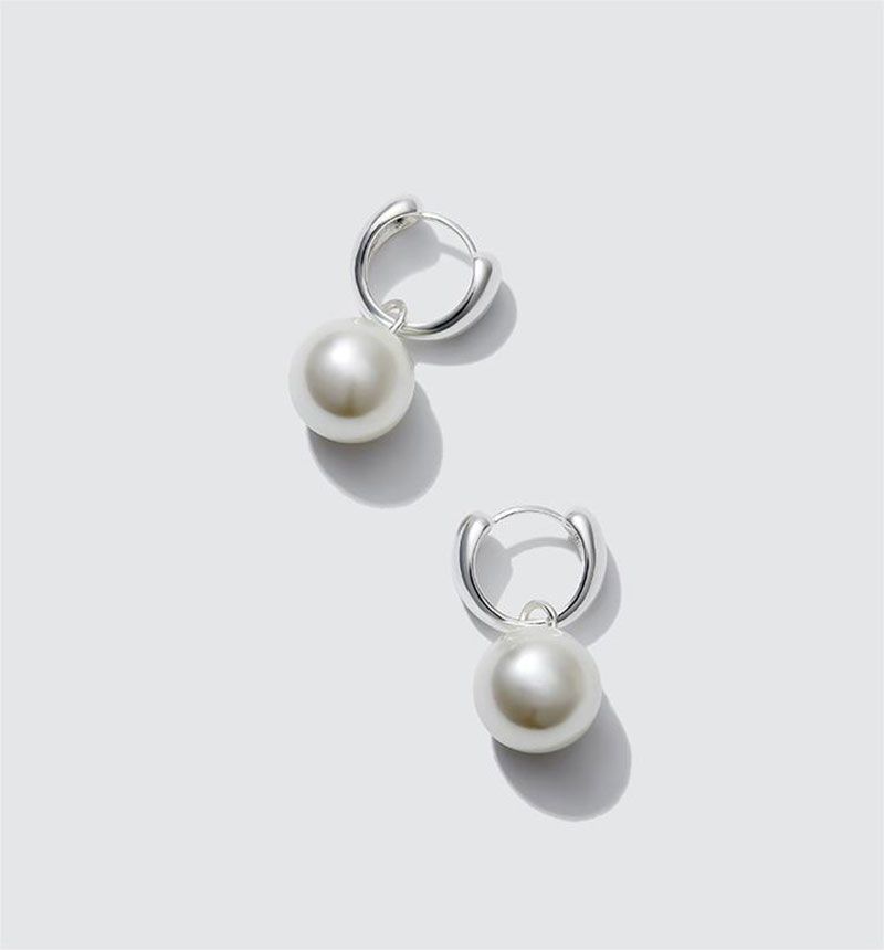1 Par Elegante Estilo Francés Romántico Ronda Enchapado Embutido Cobre Perlas Artificiales Plateado Pendientes De Gota display picture 1