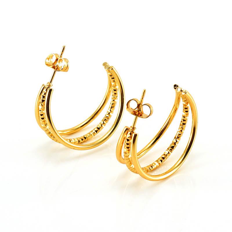 1 Pair Elegant Solid Color Plating Stainless Steel Titanium Steel 18K Gold Plated Earrings display picture 4