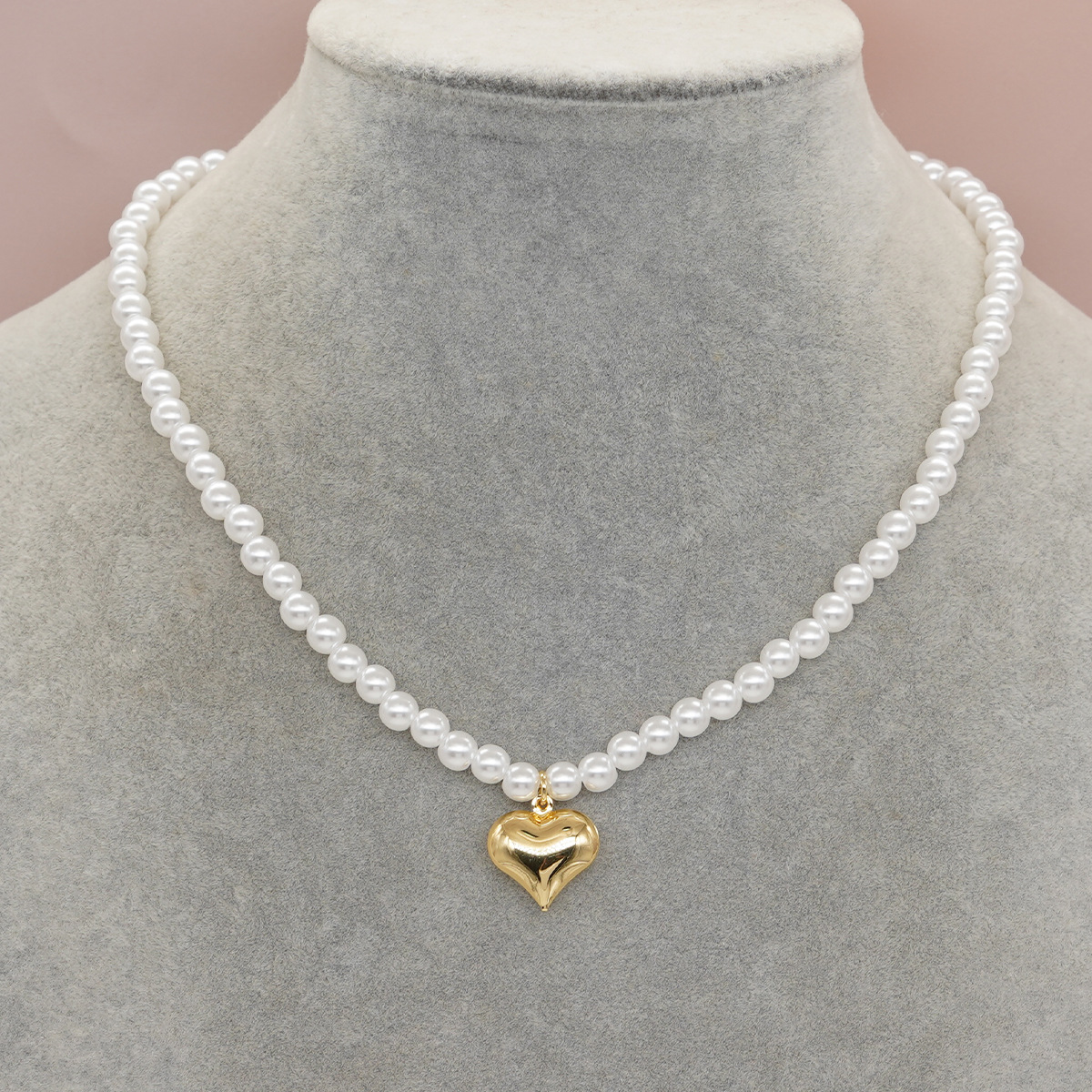 Simple Style Heart Shape Imitation Pearl Alloy Beaded Women's Pendant Necklace display picture 2