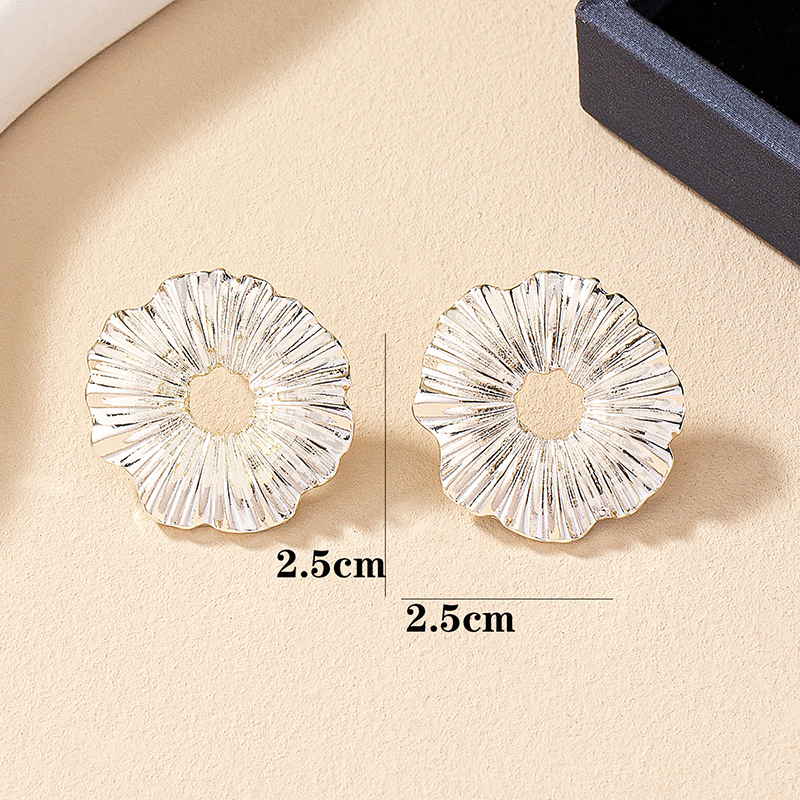 1 Pair Simple Style Classic Style Commute Circle Plating Alloy Ferroalloy 14k Gold Plated Silver Plated Ear Studs display picture 4
