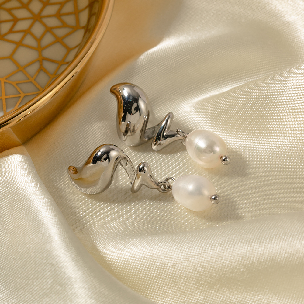 1 Pair Ig Style Simple Style Spiral Pearl Plating Stainless Steel 18k Gold Plated Drop Earrings display picture 2