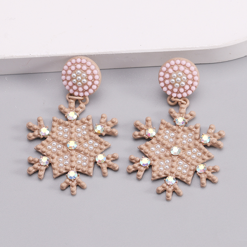 1 Piece Nordic Style Streetwear Snowflake Inlay Alloy Beads Gold Plated Drop Earrings display picture 6