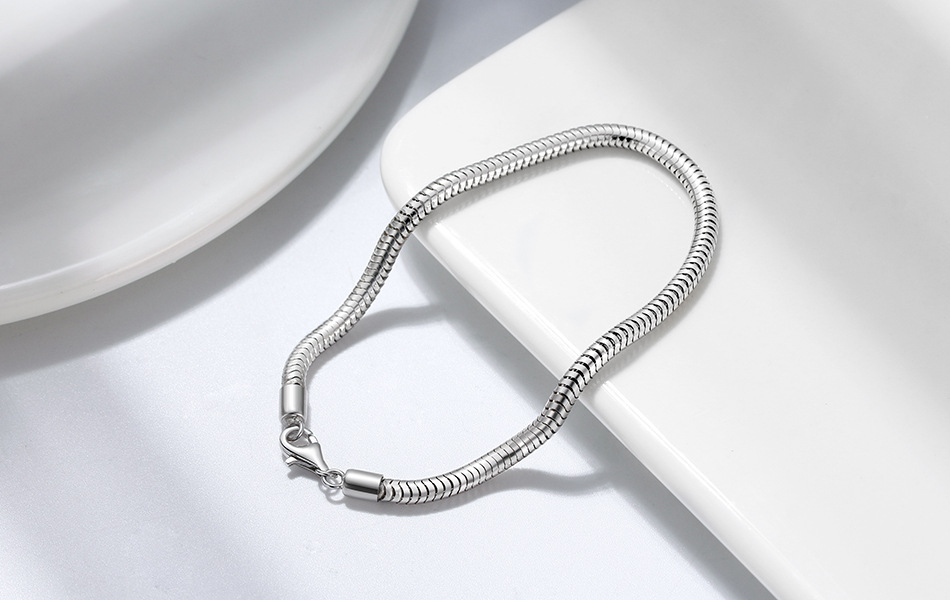 Simple Style Snake Sterling Silver Polishing Plating Chain White Gold Plated Rhodium Plated Silver Plated Bracelets display picture 1