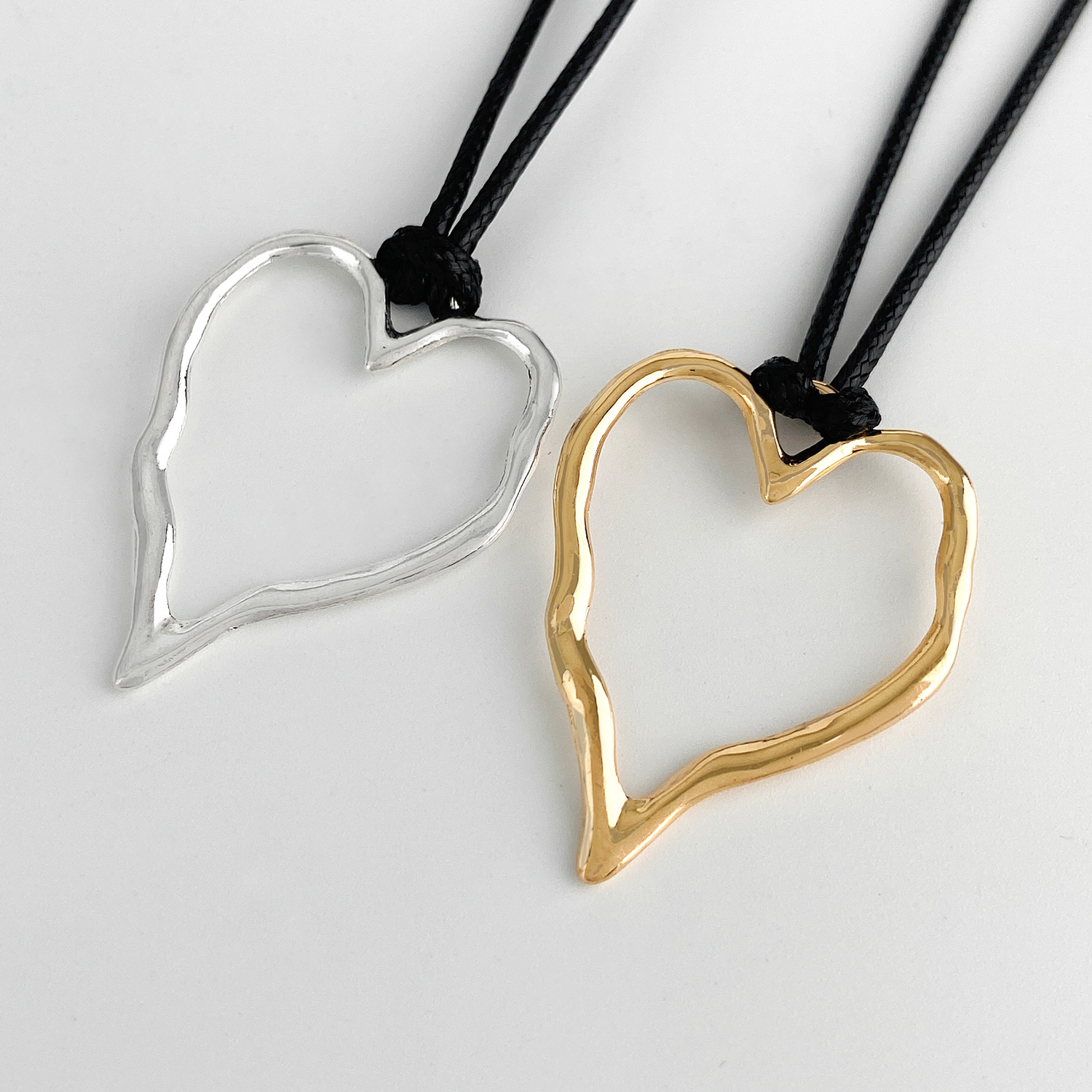 Ig Style Simple Style Classic Style Circle Heart Shape Alloy Leather Rope Polishing Women's Pendant Necklace display picture 3