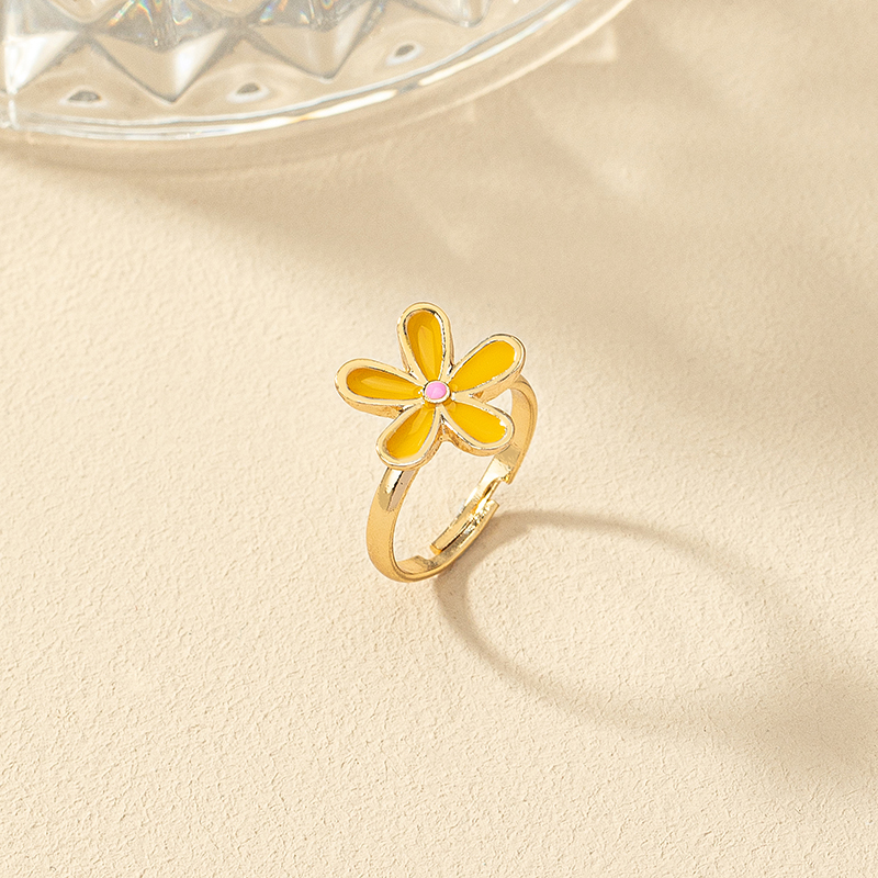 Retro Simple Style Flower Gold Plated Alloy Wholesale Rings display picture 1