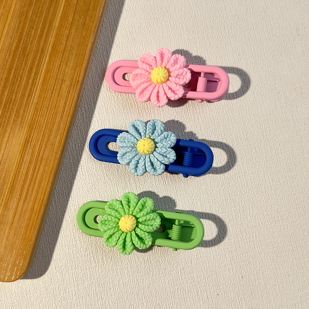 Cute Flower Alloy Stoving Varnish Hair Clip display picture 6