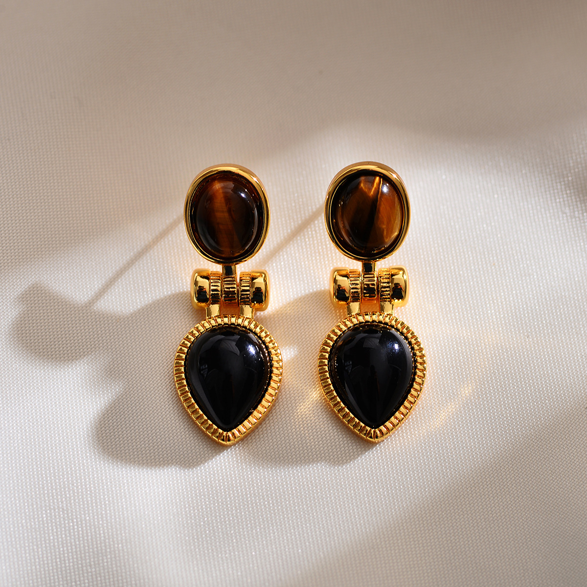 1 Pair Elegant Classical Vintage Style Water Droplets Inlay Copper Agate Drop Earrings display picture 4