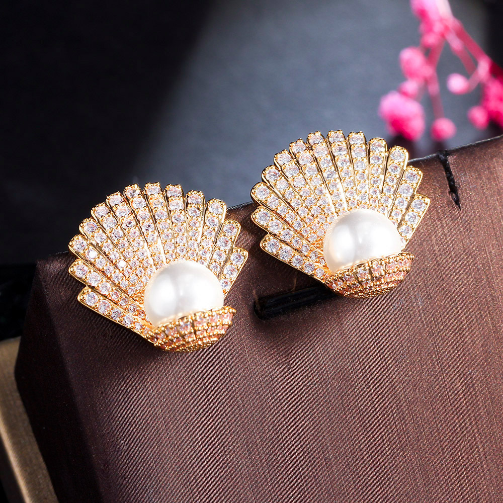 1 Pair Elegant Romantic Sweet Shell Plating Inlay Copper Artificial Pearls Artificial Diamond Rhodium Plated Silver Plated Ear Studs display picture 3