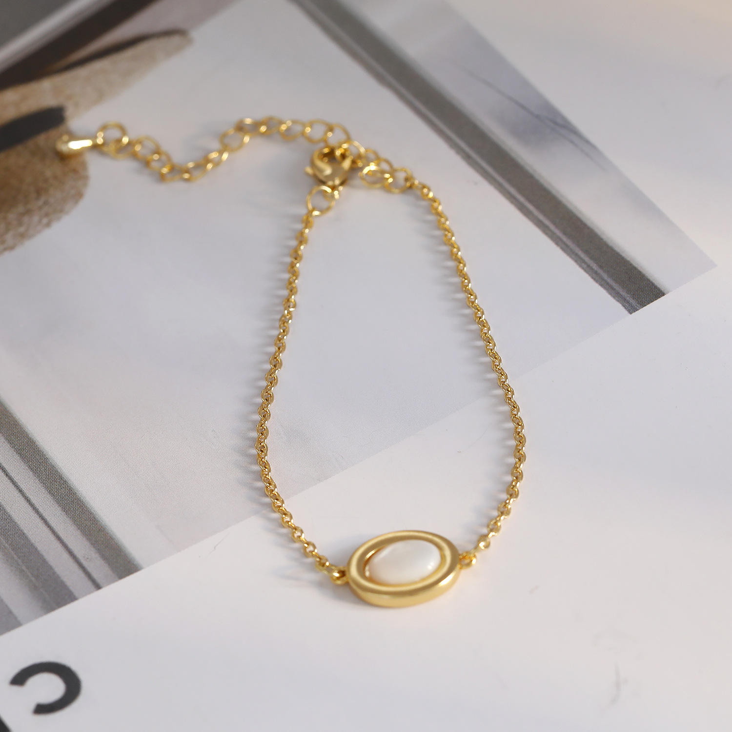 Kupfer Dame Moderner Stil Pendeln Überzug Inlay Hülse Künstliche Perlen Armbänder display picture 7