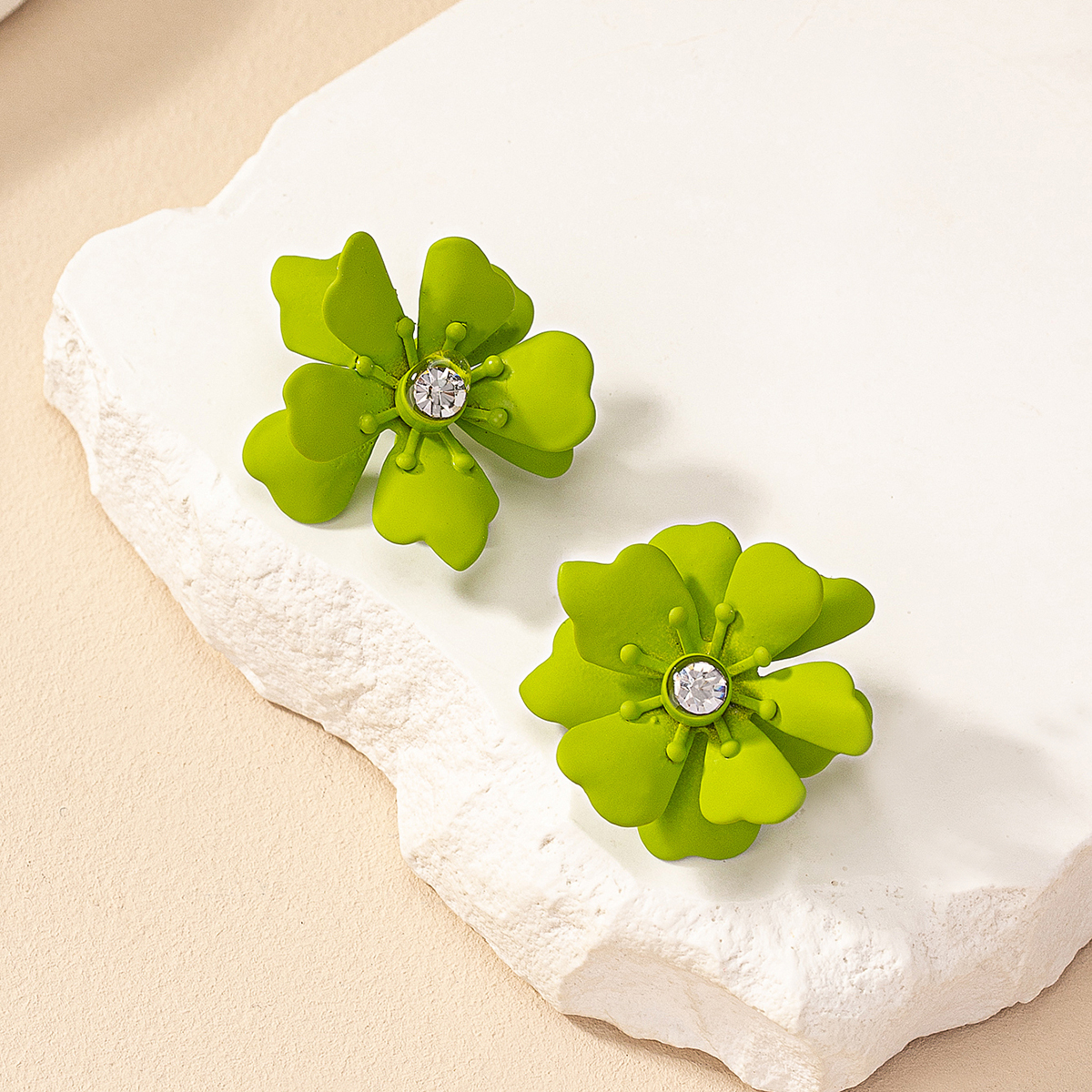 1 Pair Casual Romantic Sweet Flower Petal Floral Inlay Alloy Zircon Ear Studs display picture 22