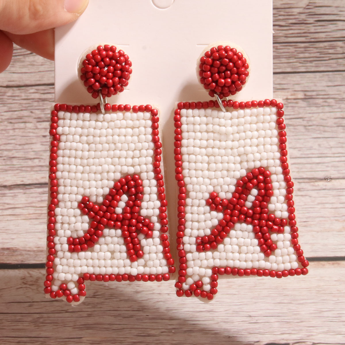 1 Pair Simple Style Artistic Letter Beaded Handmade Glass Drop Earrings display picture 2