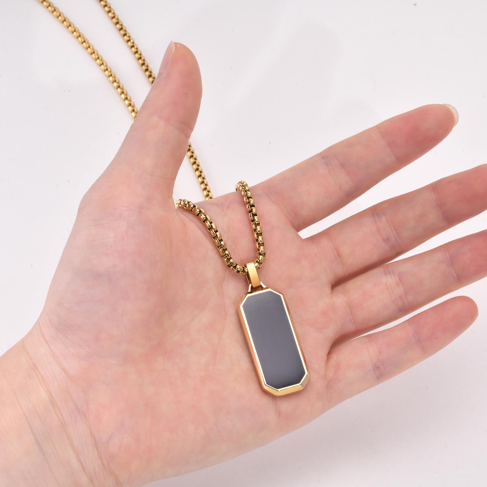 Simple Style Rectangle 304 Stainless Steel Epoxy Plating 18K Gold Plated Men's Pendant Necklace display picture 1