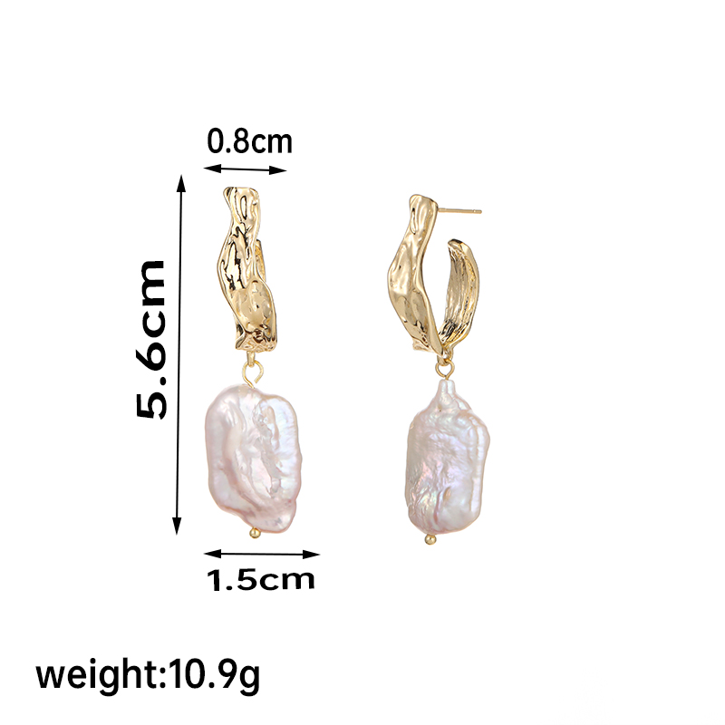 1 Pair Retro Baroque Style Irregular Pearl Plating Copper 18k Gold Plated Silver Plated Drop Earrings display picture 2