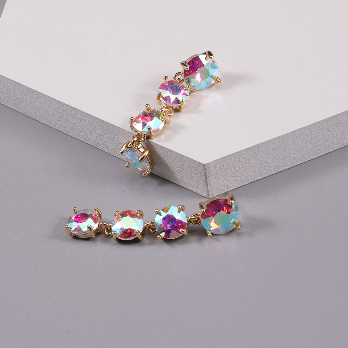 1 Pair Elegant Classical Shiny Irregular Plating Inlay Alloy Gem Gold Plated Drop Earrings display picture 4