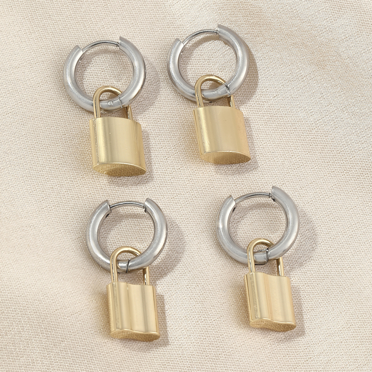 1 Pair IG Style Simple Style Lock Polishing Plating Stainless Steel 18K Gold Plated Drop Earrings display picture 3