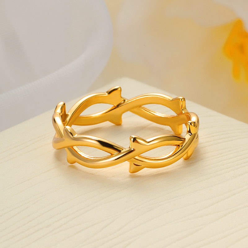 Wholesale Pastoral Simple Style Solid Color Stainless Steel Criss Cross 18k Gold Plated Rings display picture 3