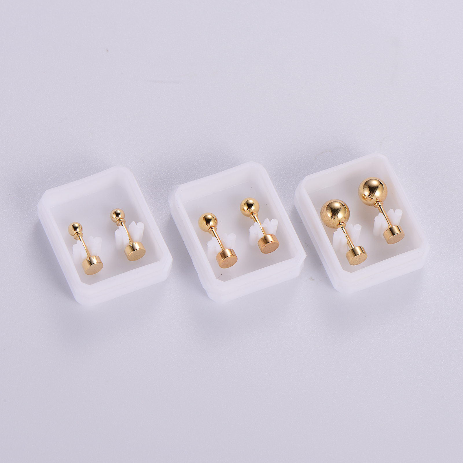 12 Paires Style Simple Style Classique Rond Polissage Placage Acier Inoxydable Plaqué Or 18k Boucles D'oreilles display picture 2