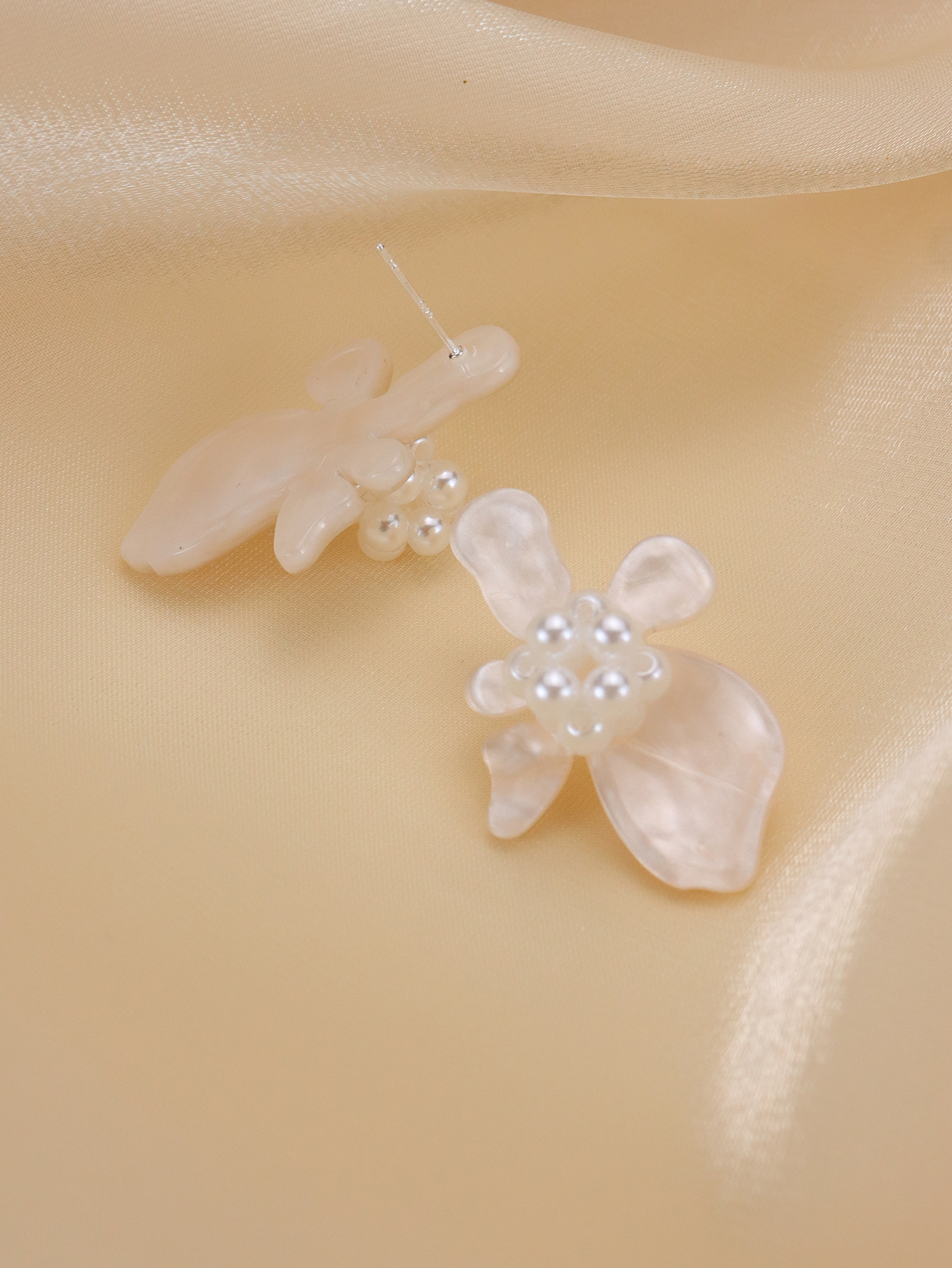 1 Paar Einfacher Stil Geometrisch Blume Emaille Inlay Legierung Strasssteine Perle Tropfenohrringe Ohrstecker display picture 12