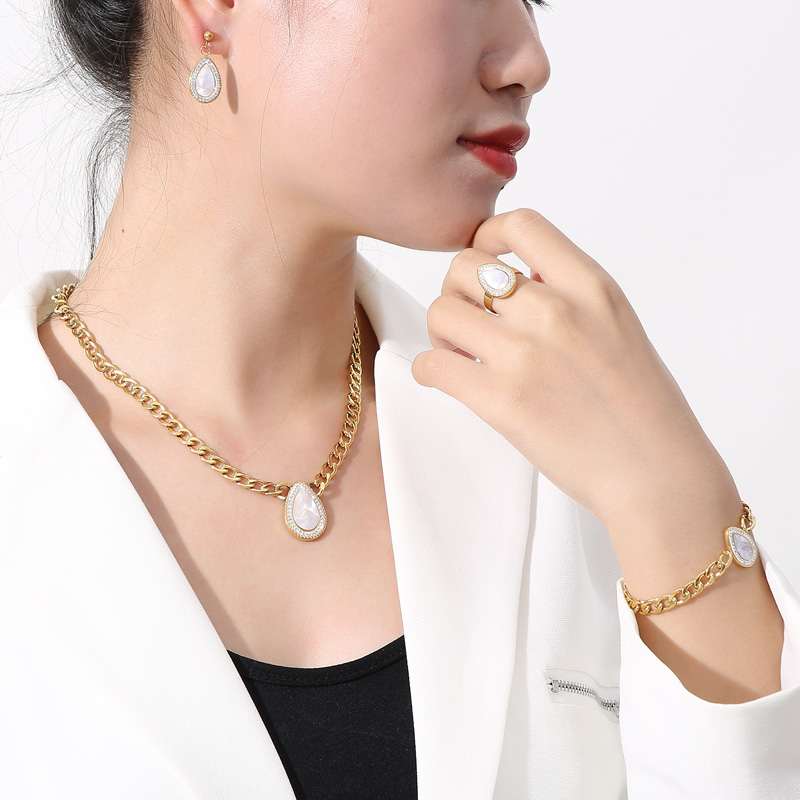 Stainless Steel 18K Gold Plated Simple Style Plating Inlay Square Water Droplets Zircon Jewelry Set display picture 15