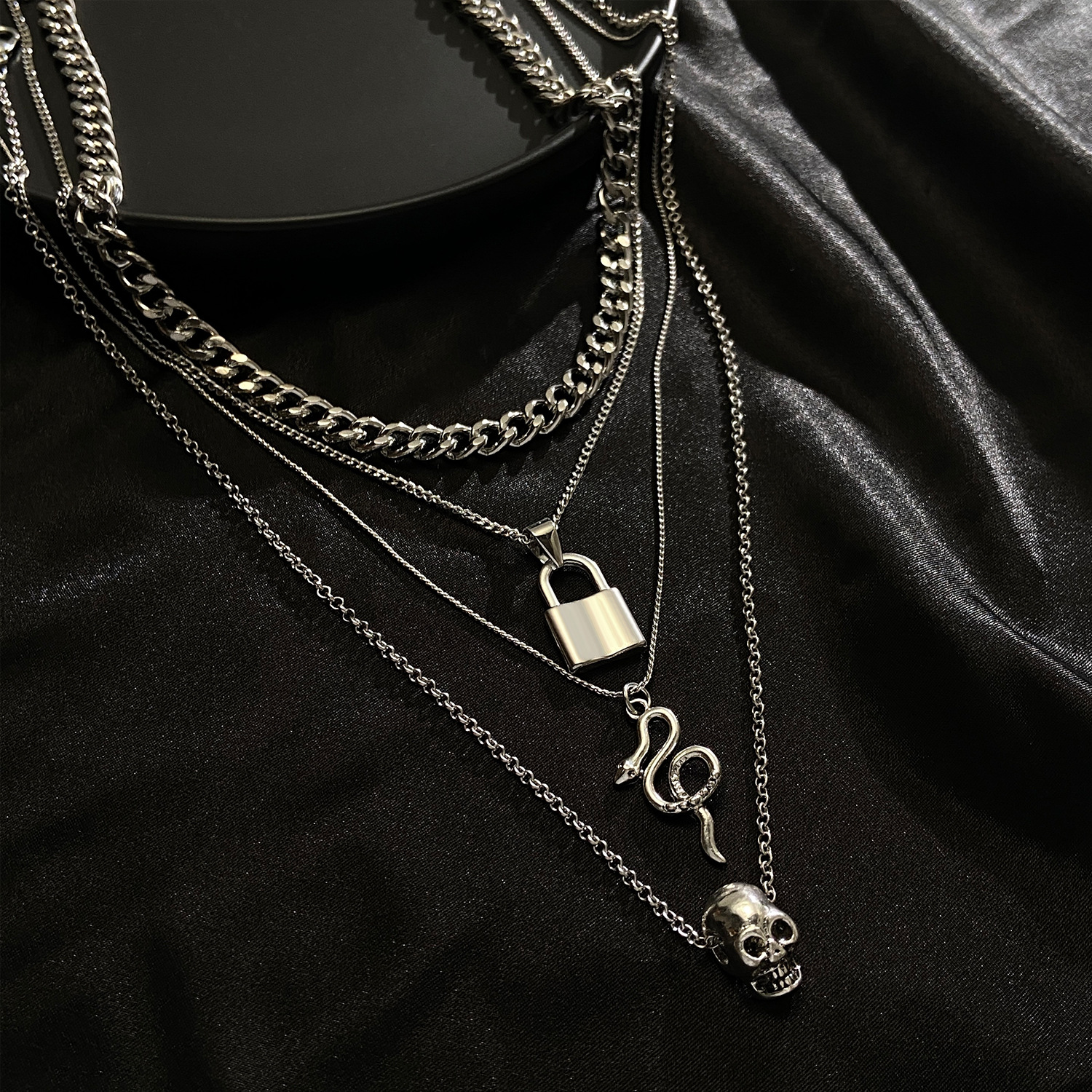 Gothic Punk Snake Lock Skull Alloy Plating Silver Plated Halloween Women's Layered Necklaces display picture 2