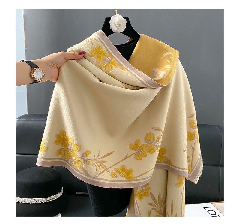 Women's Sweet Flower Imitation Cashmere Scarf display picture 1
