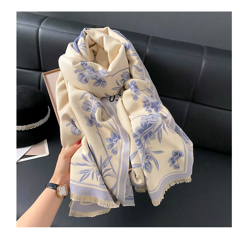 Women's Sweet Flower Imitation Cashmere Scarf display picture 10