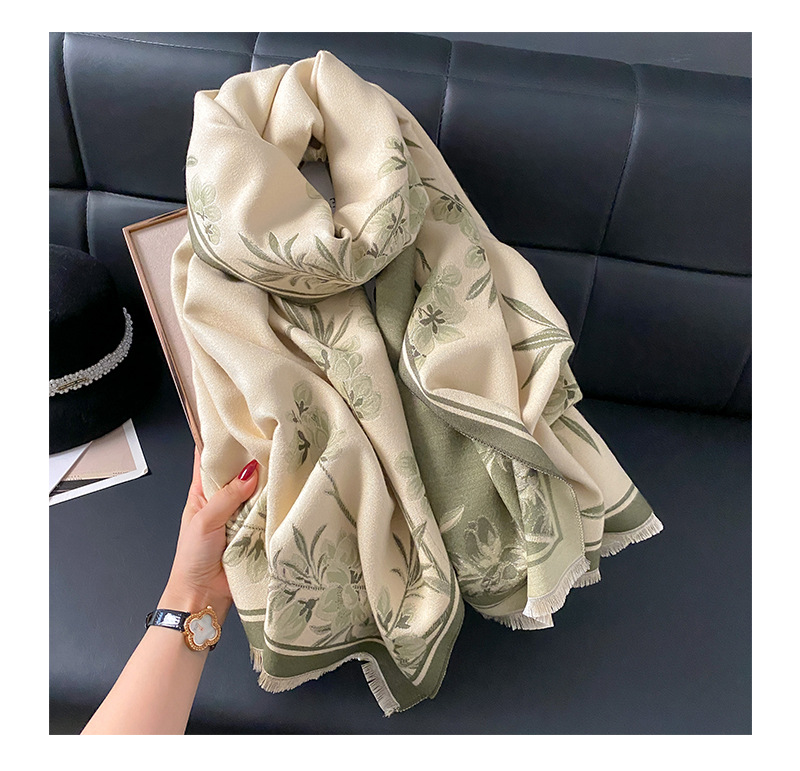 Women's Sweet Flower Imitation Cashmere Scarf display picture 13