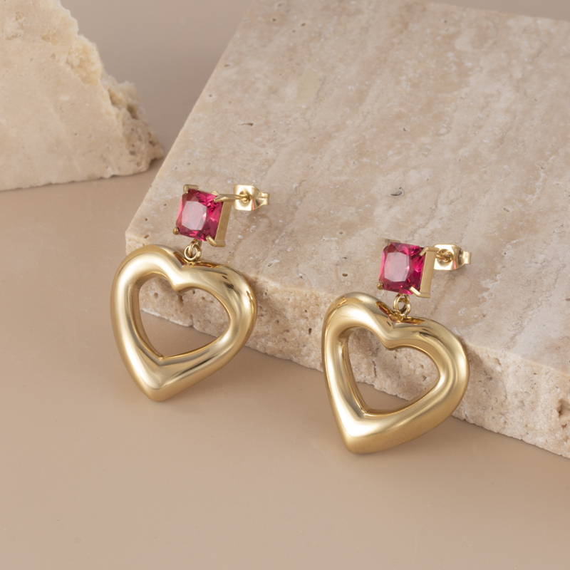1 Pair French Style Simple Style Heart Shape Stainless Steel Zircon 18k Gold Plated Drop Earrings display picture 1