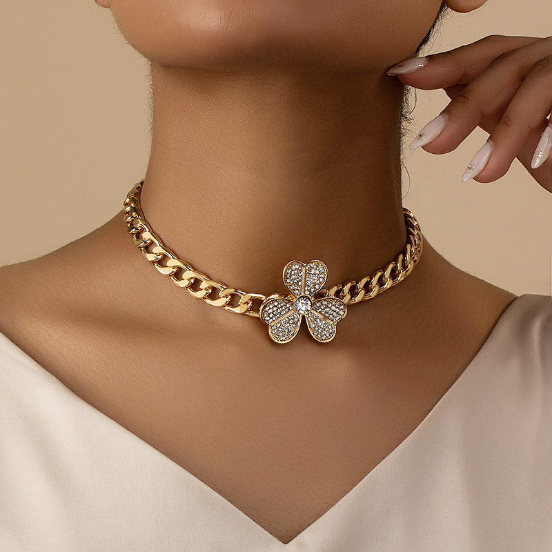Elegant Sweet Shamrock Solid Color Alloy Plating Inlay Artificial Rhinestones 14k Gold Plated White Gold Plated Women's Choker display picture 10