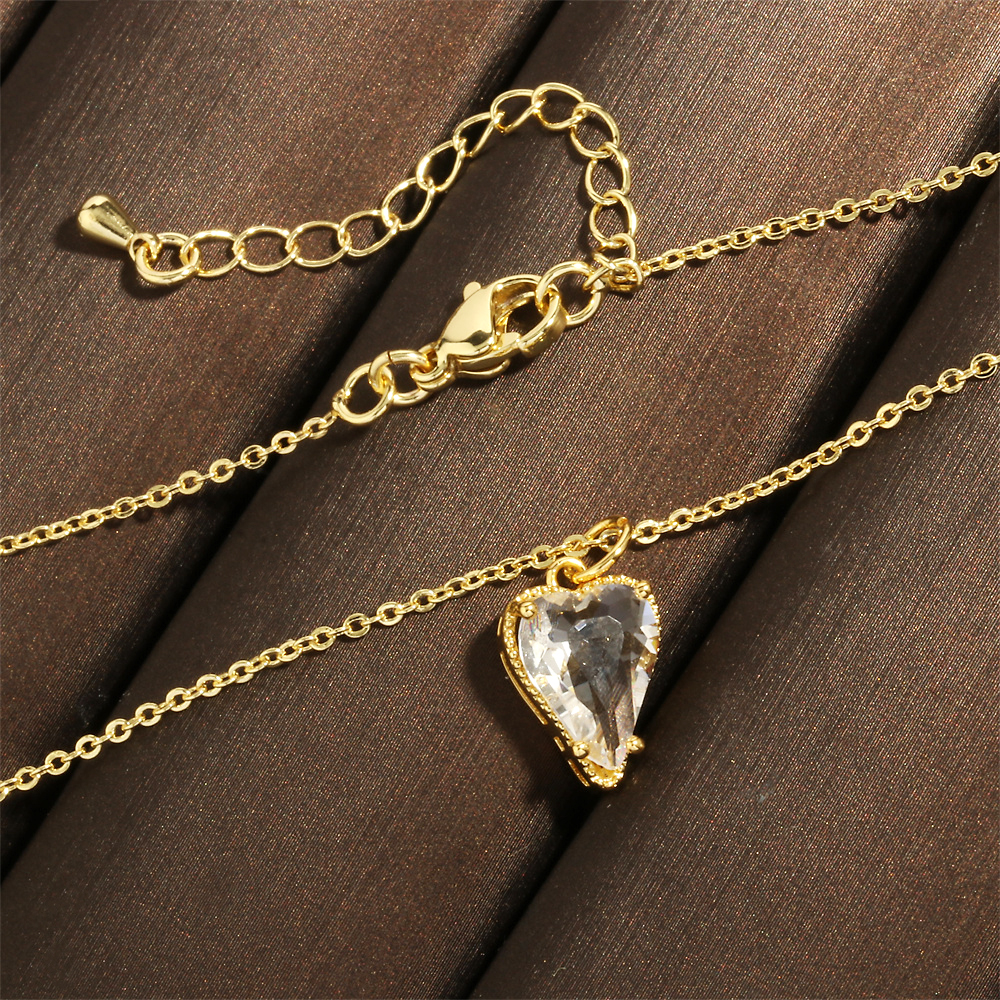 Elegant Sweet Heart Shape Copper Plating Inlay Zircon 18k Gold Plated Pendant Necklace display picture 5