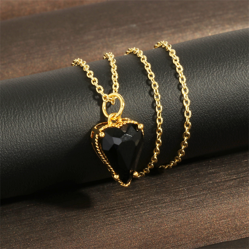 Elegant Sweet Heart Shape Copper Plating Inlay Zircon 18k Gold Plated Pendant Necklace display picture 8