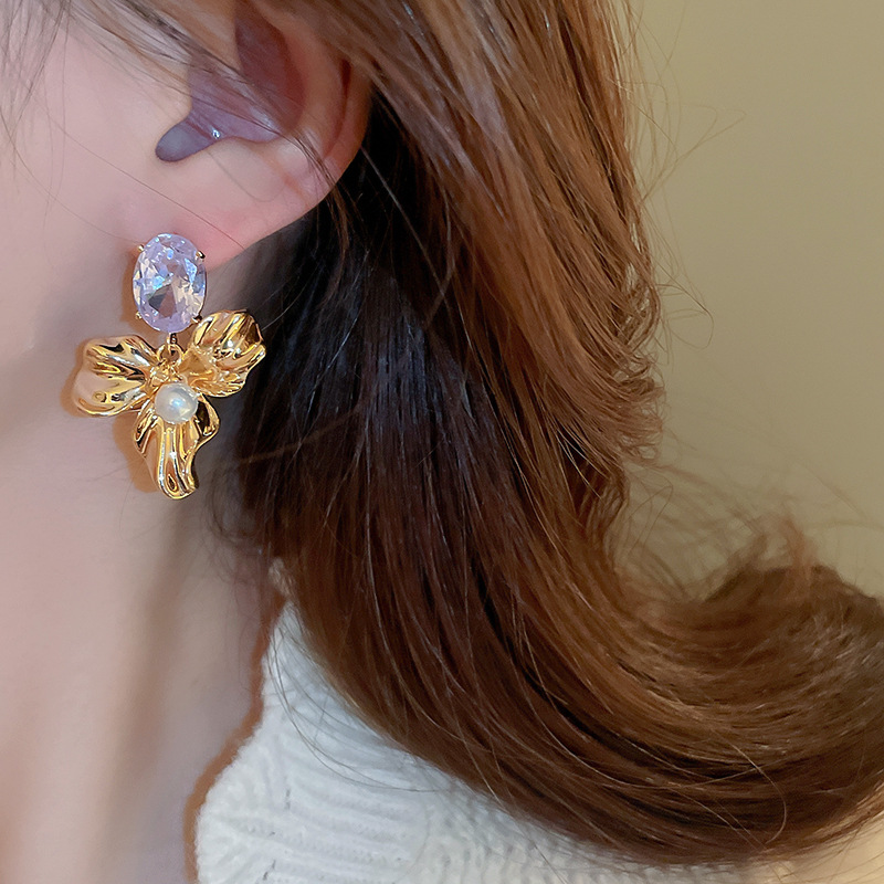 Wholesale Jewelry Elegant Vintage Style Flower Alloy Drop Earrings display picture 9