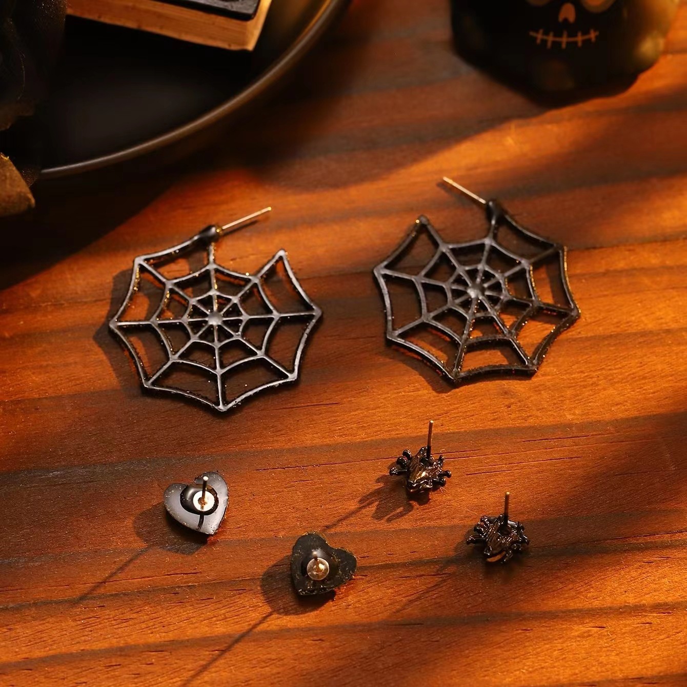 1 Set Vintage Style Funny Halloween Pattern Spider Web Alloy Dangling Earrings display picture 4
