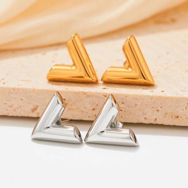 1 Pair IG Style Commute Letter Plating Hollow Out Stainless Steel 18K Gold Plated Ear Studs display picture 2
