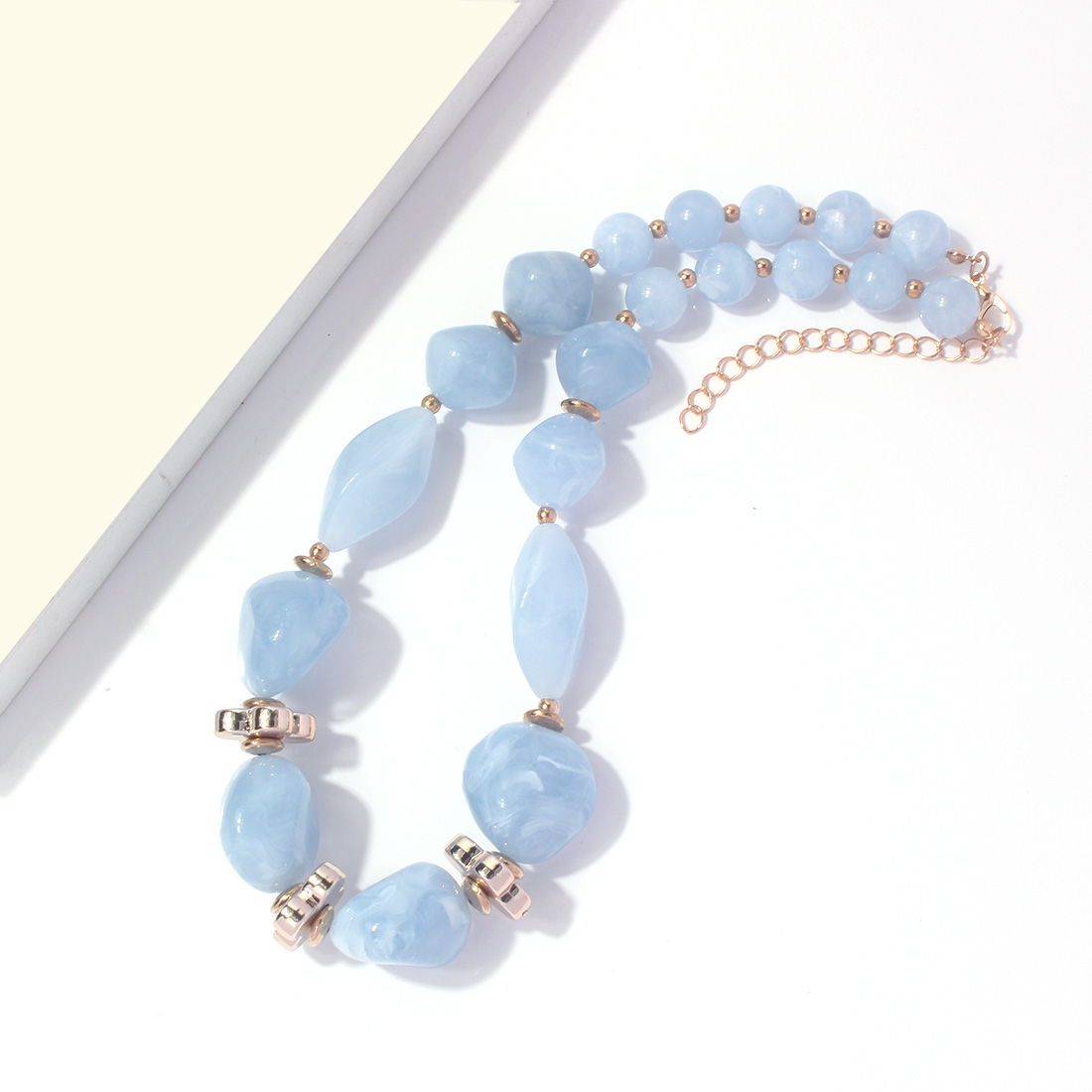Vintage Style Simple Style Color Block Resin Beaded Women's Necklace display picture 5