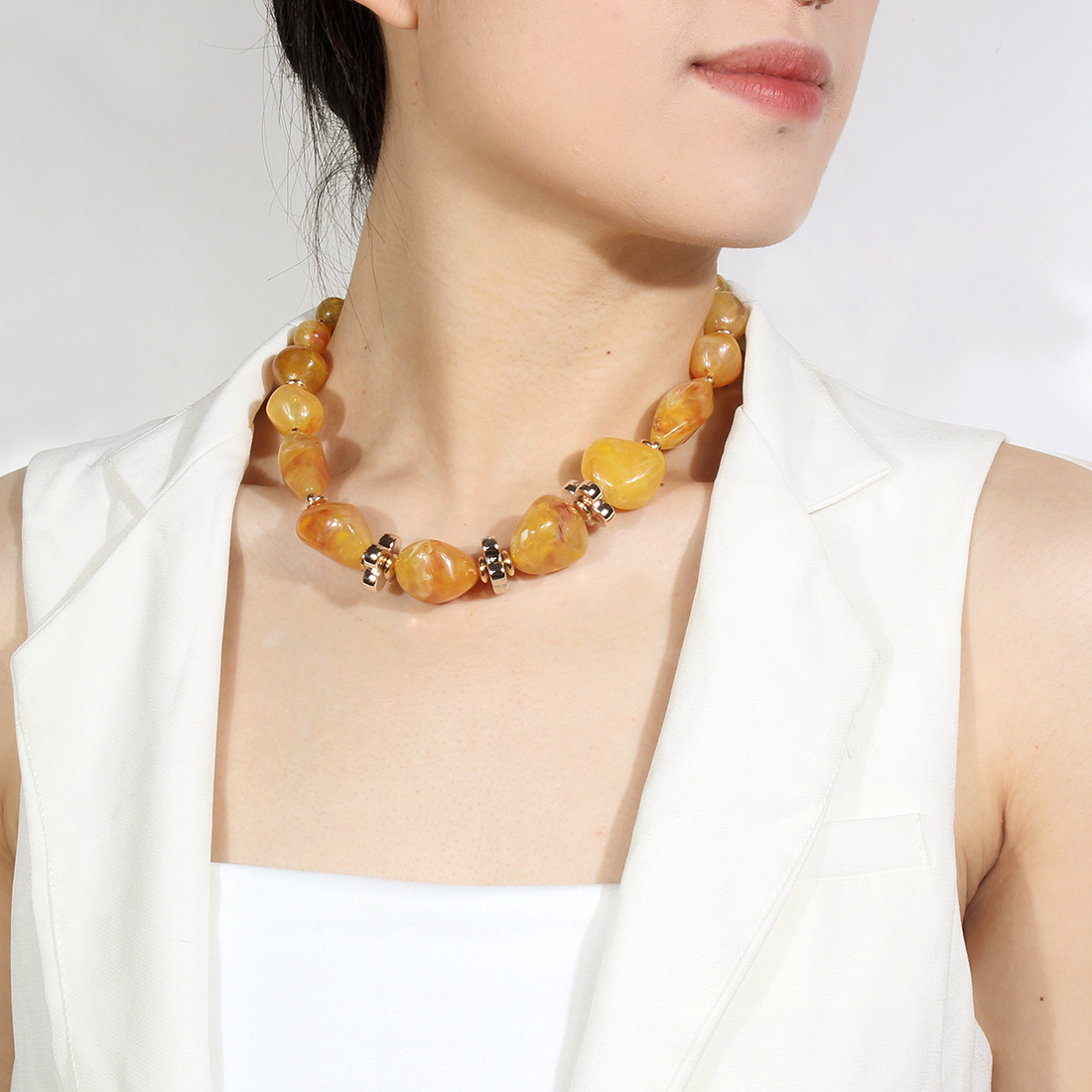 Vintage Style Simple Style Color Block Resin Beaded Women's Necklace display picture 6