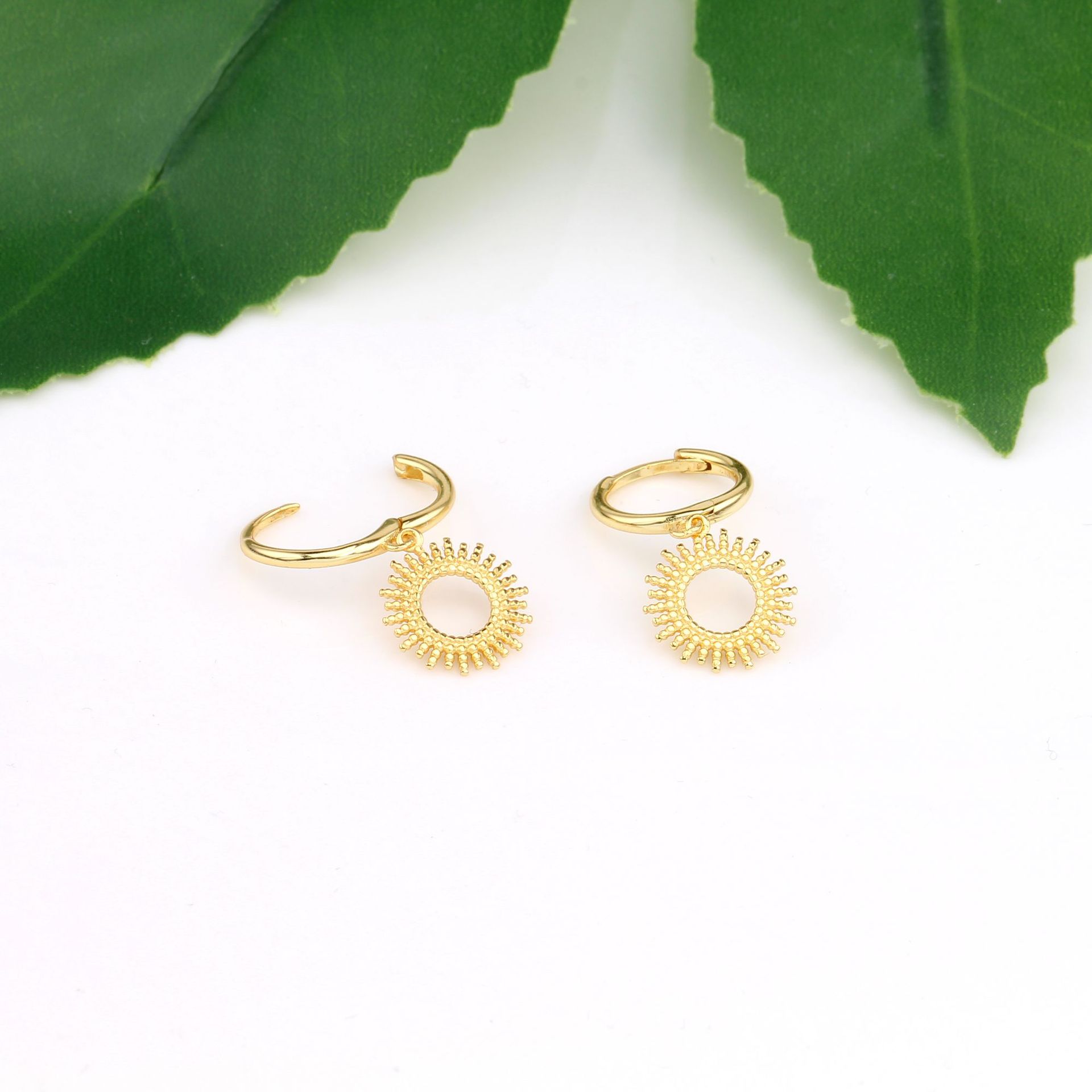 1 Pair Vintage Style Simple Style Sunflower Solid Color Plating Sterling Silver Drop Earrings display picture 10
