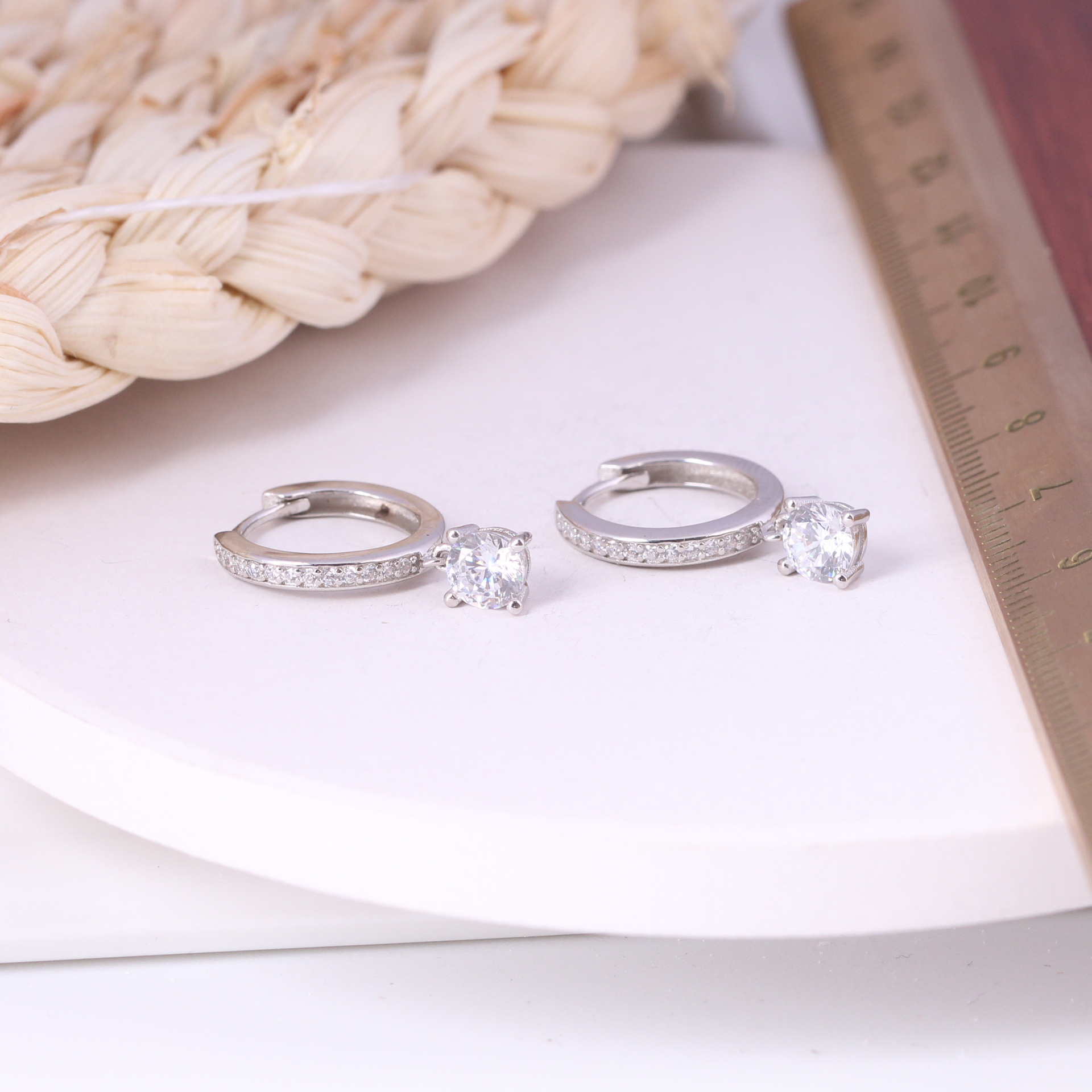 1 Pair Sweet Round Inlay Sterling Silver Gem Earrings display picture 4