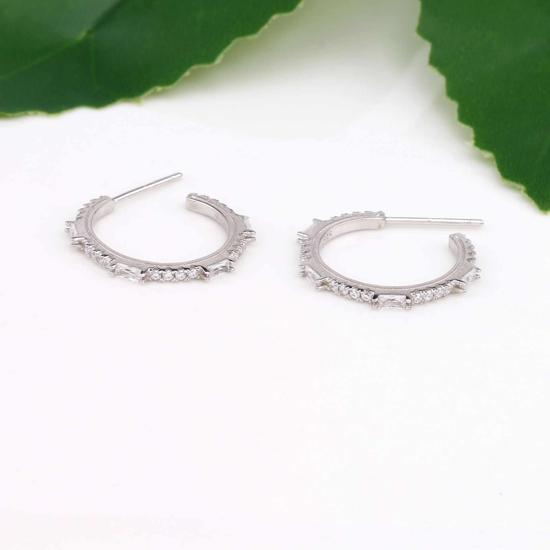 1 Pair Basic Geometric Inlay Sterling Silver Zircon Earrings display picture 10