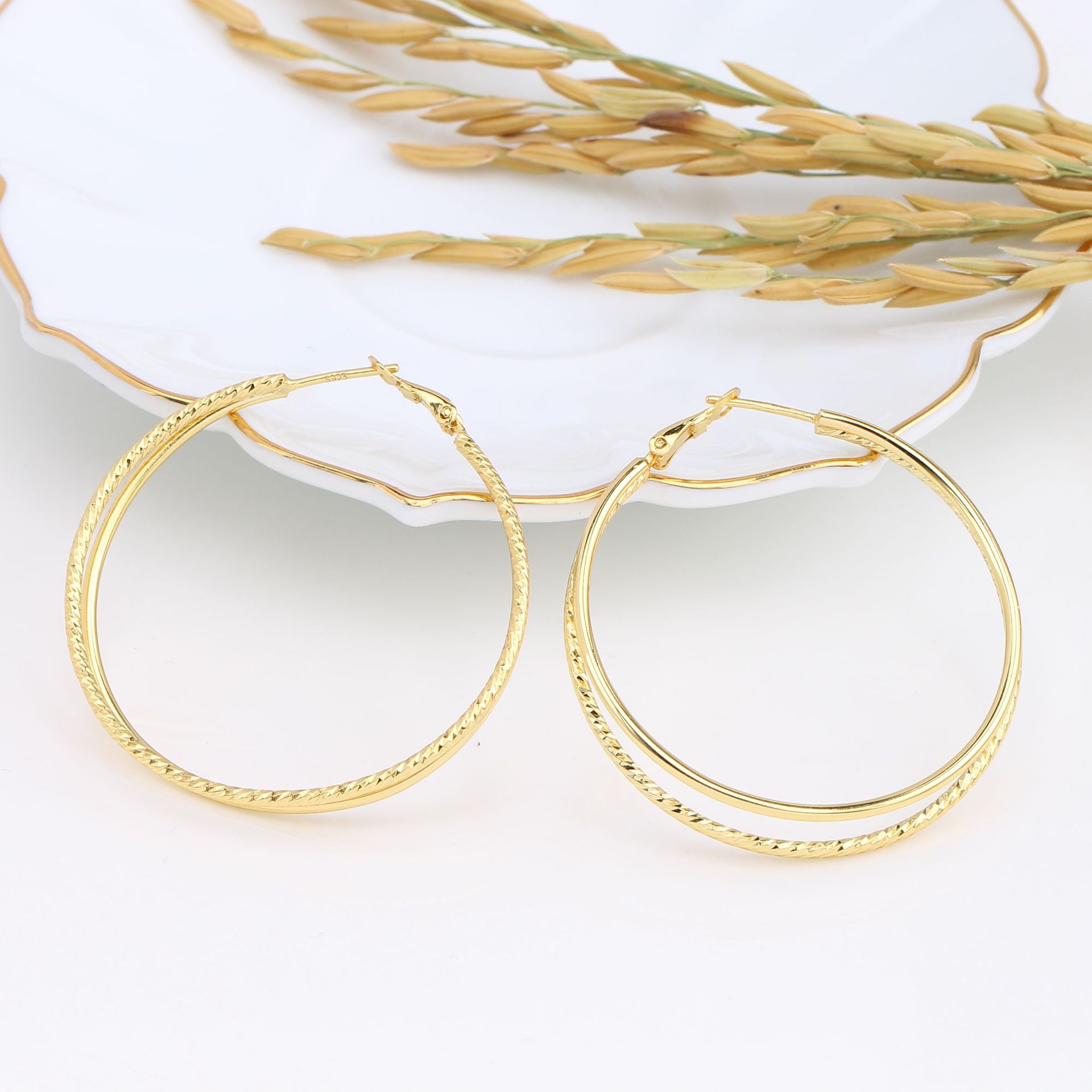 1 Pair Simple Style Round Plating Sterling Silver Earrings display picture 7