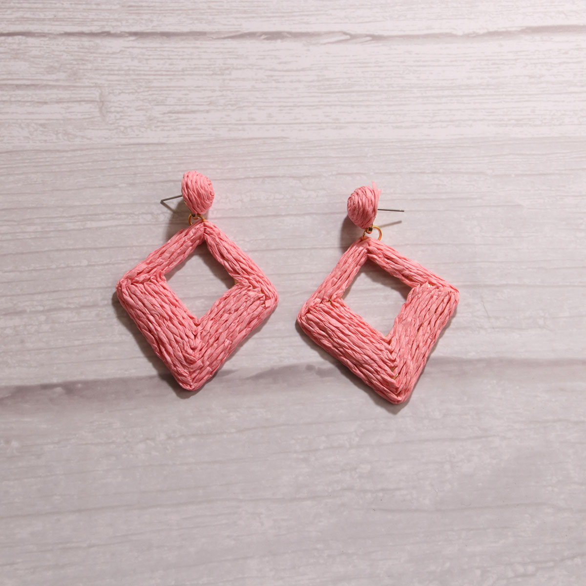 1 Pair Exaggerated Simple Style Quadrilateral Handmade Alloy Raffia Drop Earrings display picture 10