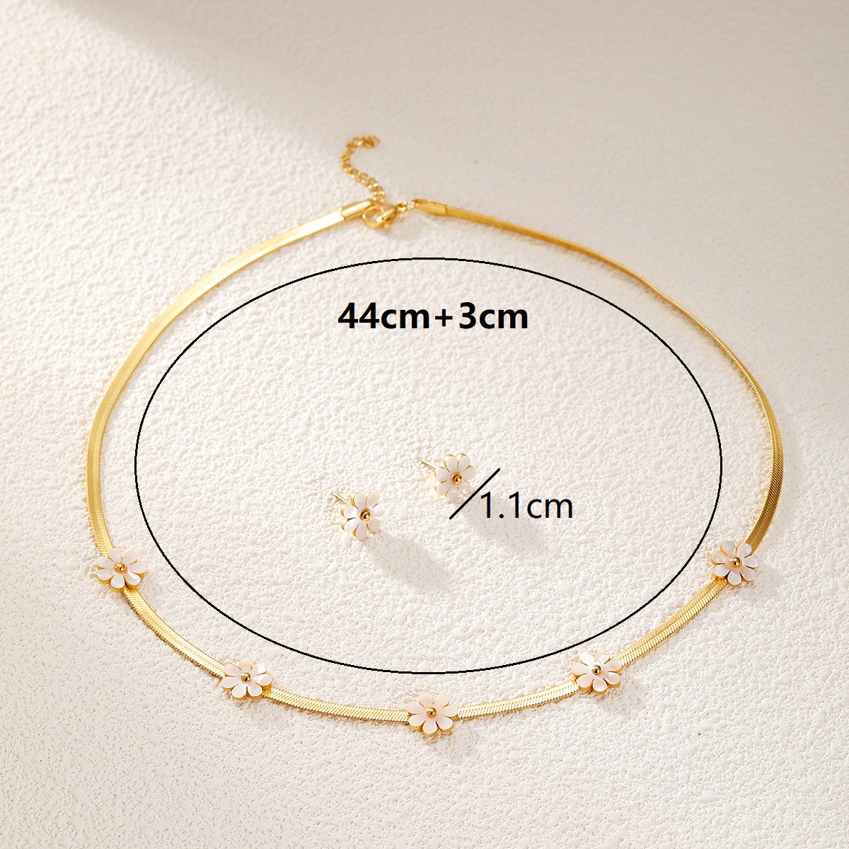 201 Edelstahl Hülse 18 Karat Vergoldet Elegant Einfacher Stil Überzug Stern Herzform Blume Ohrringe Halskette display picture 4