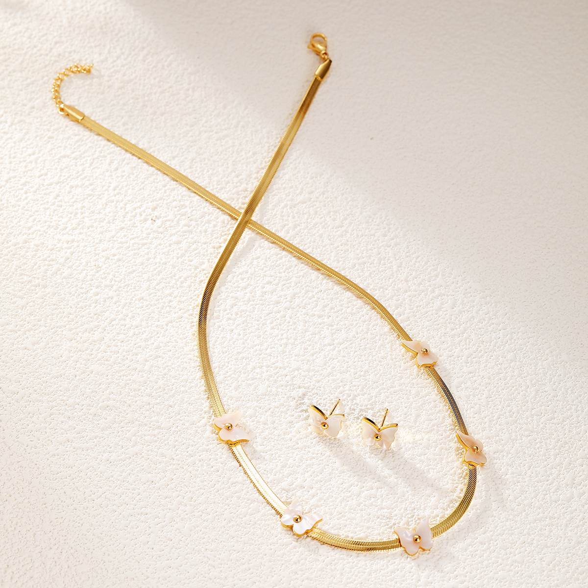 201 Edelstahl Hülse 18 Karat Vergoldet Elegant Einfacher Stil Überzug Stern Herzform Blume Ohrringe Halskette display picture 20