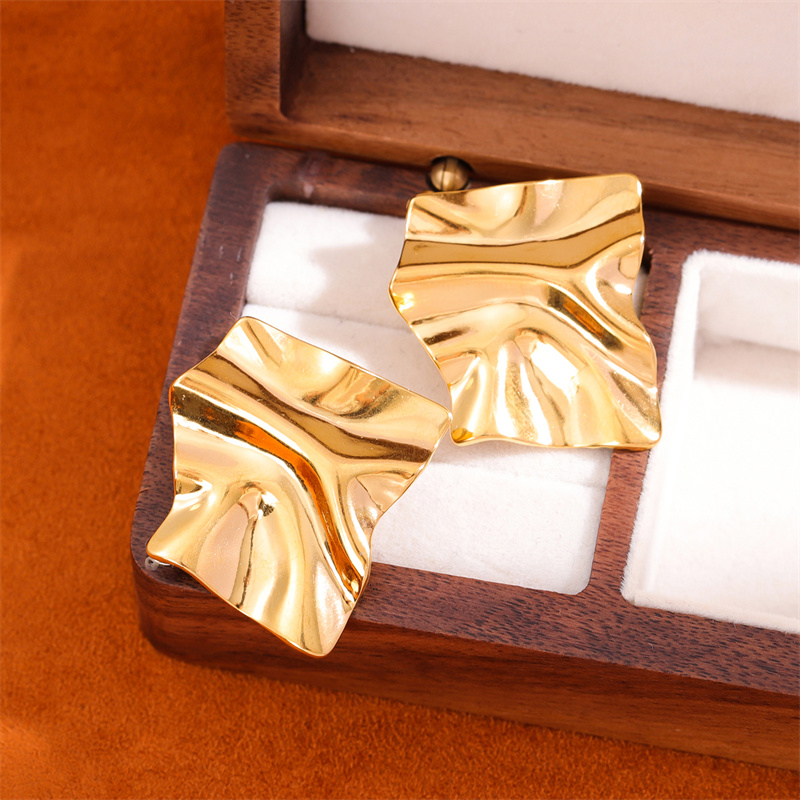 1 Pair Retro Simple Style Irregular Square Plating 201 Stainless Steel 18K Gold Plated Ear Studs display picture 10