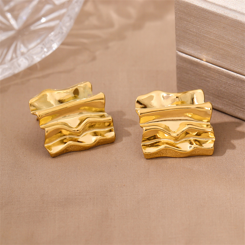 1 Pair Retro Simple Style Irregular Square Plating 201 Stainless Steel 18K Gold Plated Ear Studs display picture 4