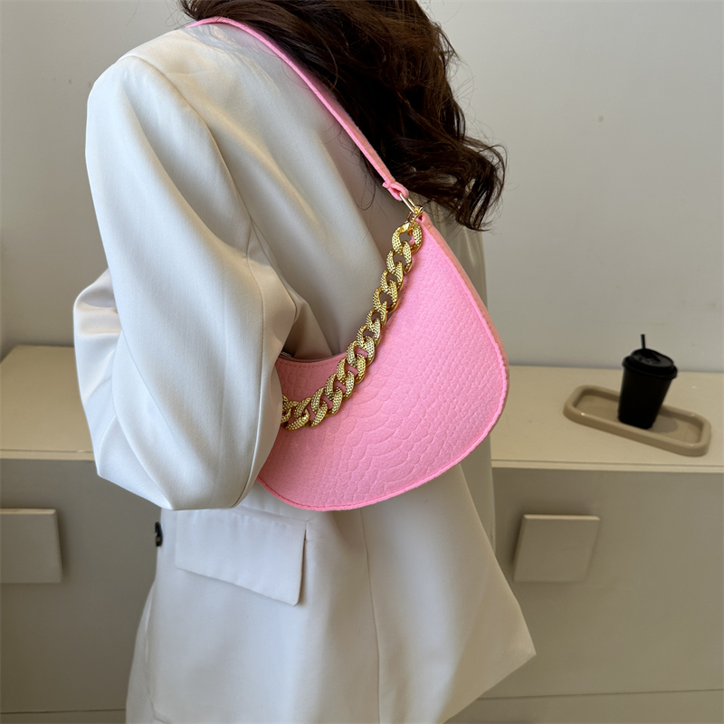 Femmes Toutes Les Saisons Feutrine Couleur Unie Vêtement De Rue Forme De Boulette Fermeture Éclair Sac D'épaule Sac Sous Les Bras display picture 1