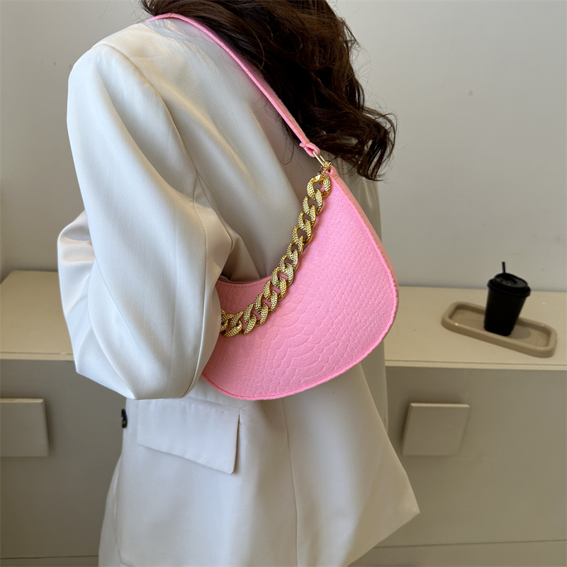 Women's All Seasons Felt Cloth Solid Color Streetwear Dumpling Shape Zipper Shoulder Bag Underarm Bag display picture 1