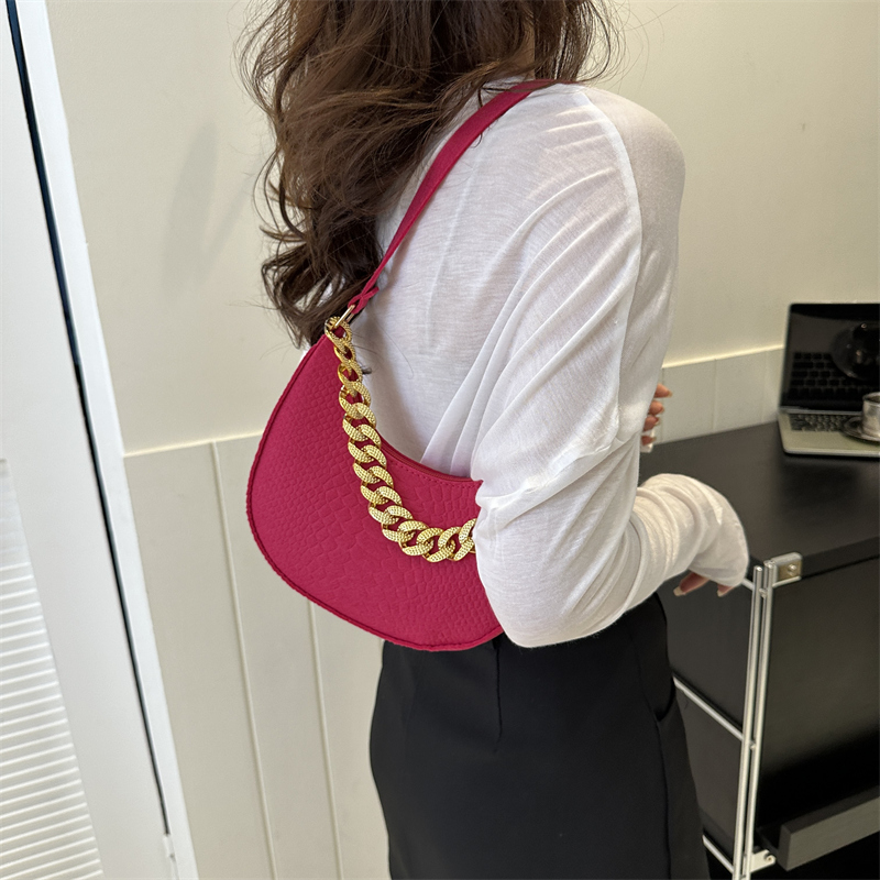 Women's All Seasons Felt Cloth Solid Color Streetwear Dumpling Shape Zipper Shoulder Bag Underarm Bag display picture 13
