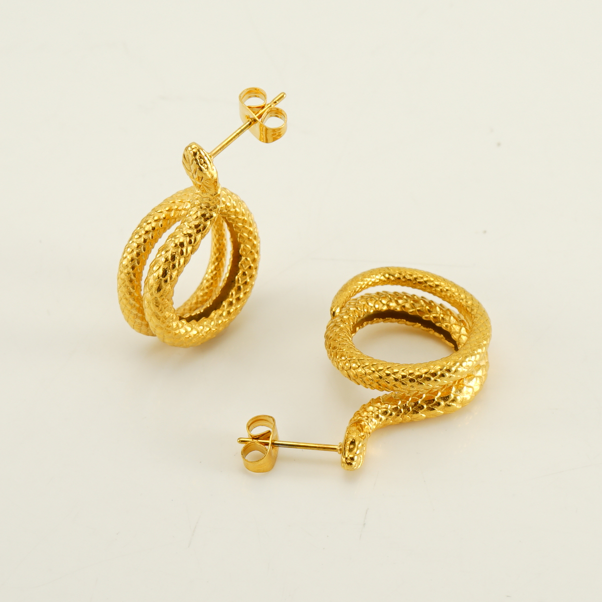 1 Pair Elegant Retro Snake Polishing Plating Stainless Steel 18K Gold Plated Ear Studs display picture 1